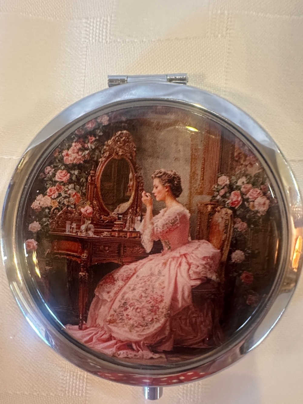 Mother’s Day Gift Idea! NWOT Vintage design -Purse Mirror.